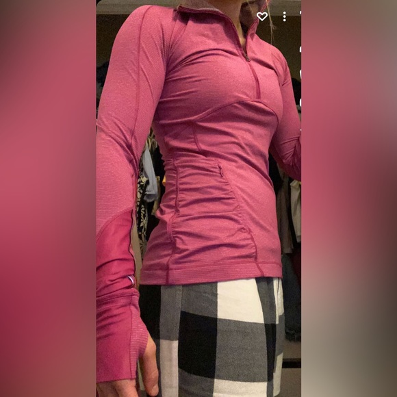 Lululemon define jacket, size 4, like New condition. - Picture 4 of 4